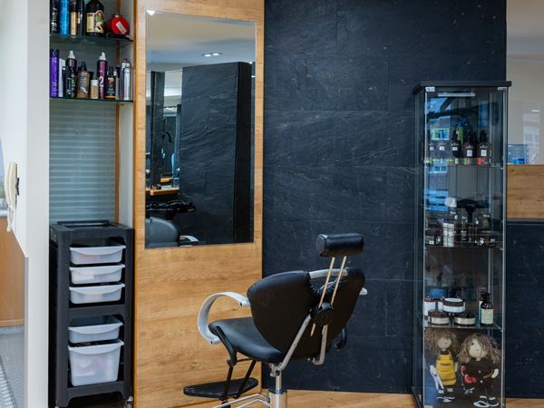 Puesto de corte en la peluquería Coleta de Vilagarcía